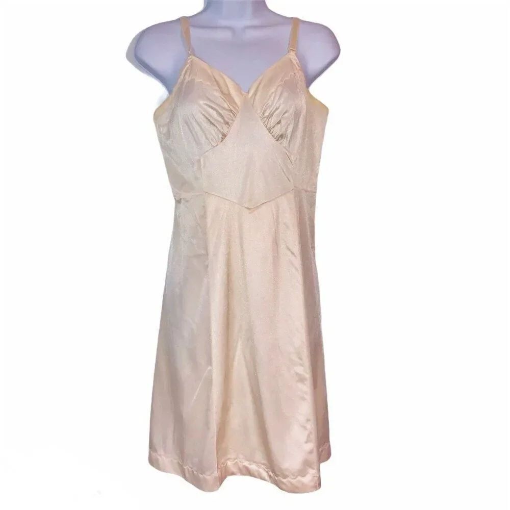 Vintage 50s Womens S Full Slip Ivory V Neck Adjustable Strap